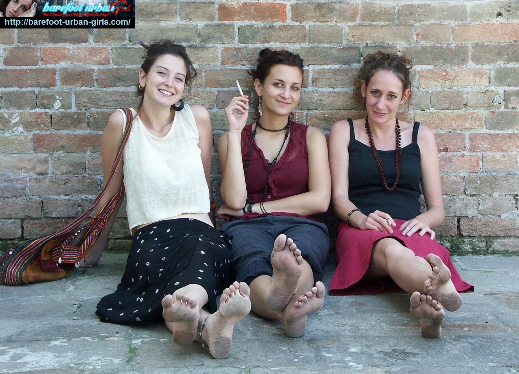 Foot Fetish Forum A Dirty soled Trio Of Barefoot Beauties And ALPHEA s 